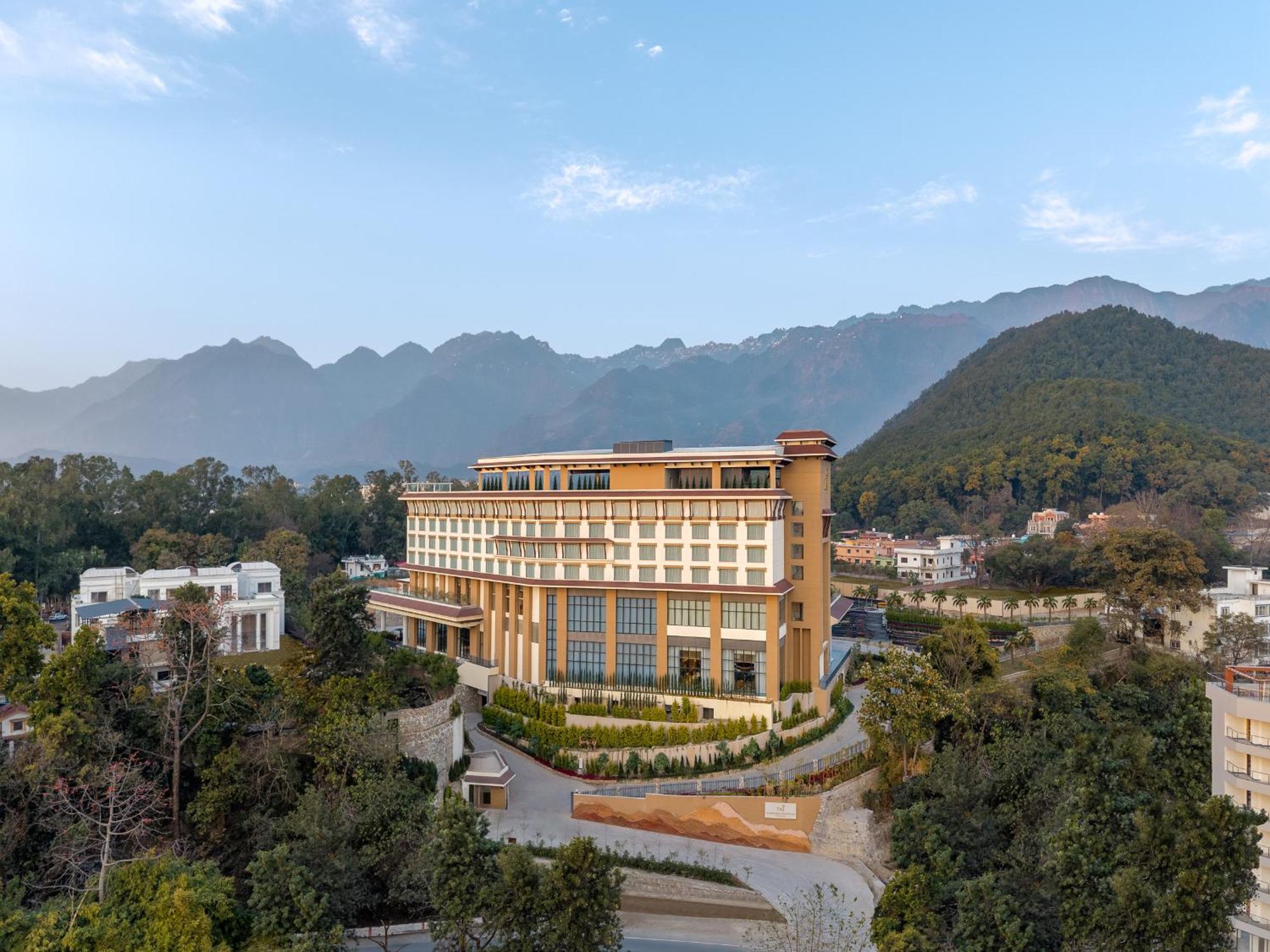 Hotel Taj Mussoorie Foothills, Dehradun Zewnętrze zdjęcie