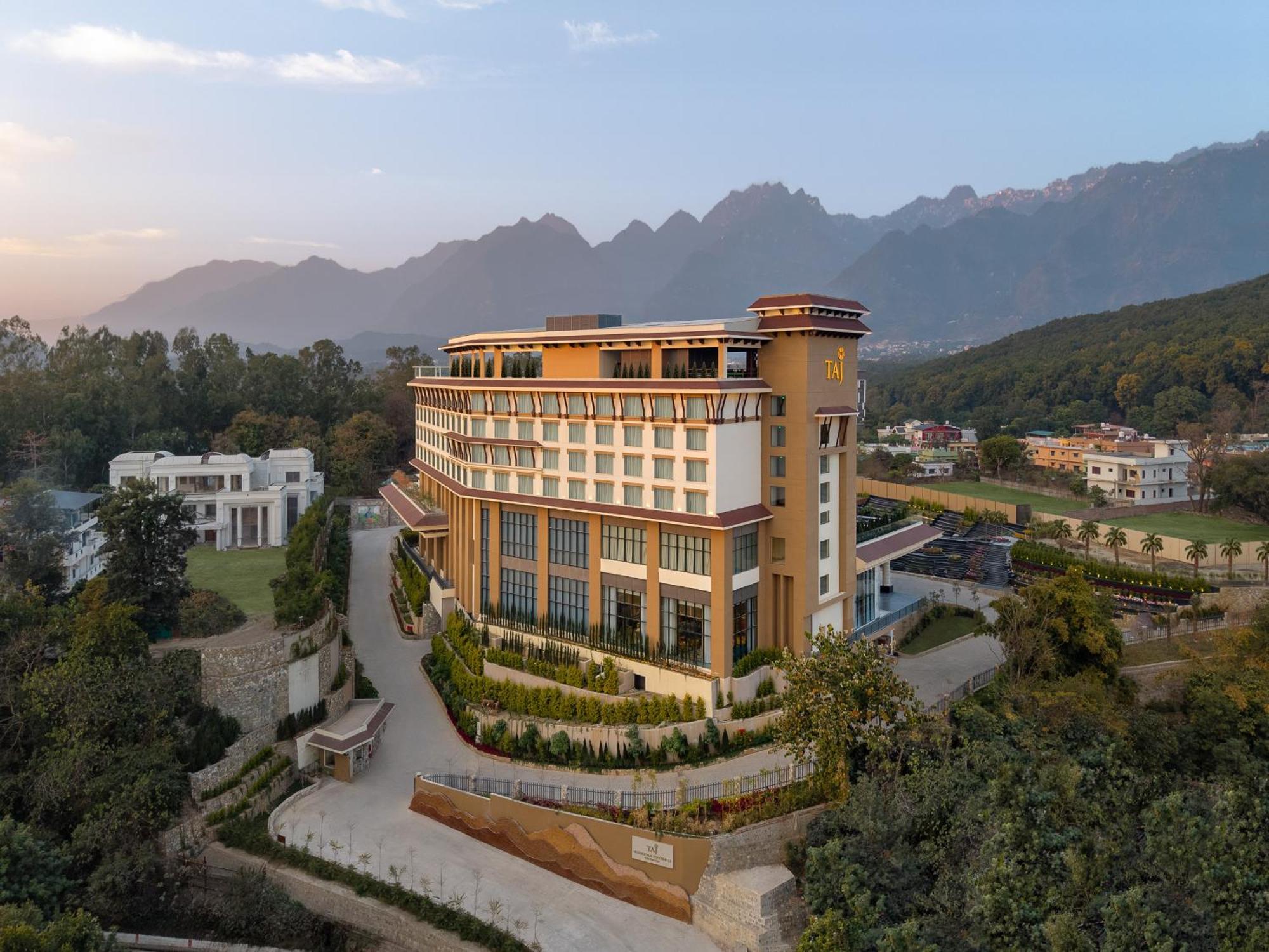 Hotel Taj Mussoorie Foothills, Dehradun Zewnętrze zdjęcie