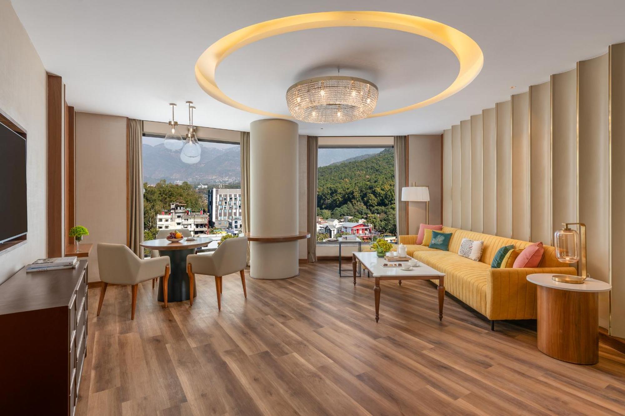 Hotel Taj Mussoorie Foothills, Dehradun Zewnętrze zdjęcie